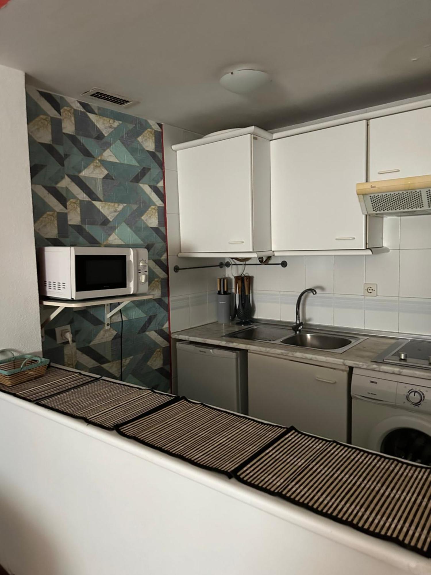 Apartamento Cerca Del Aereopuerto Sevilha Exterior foto