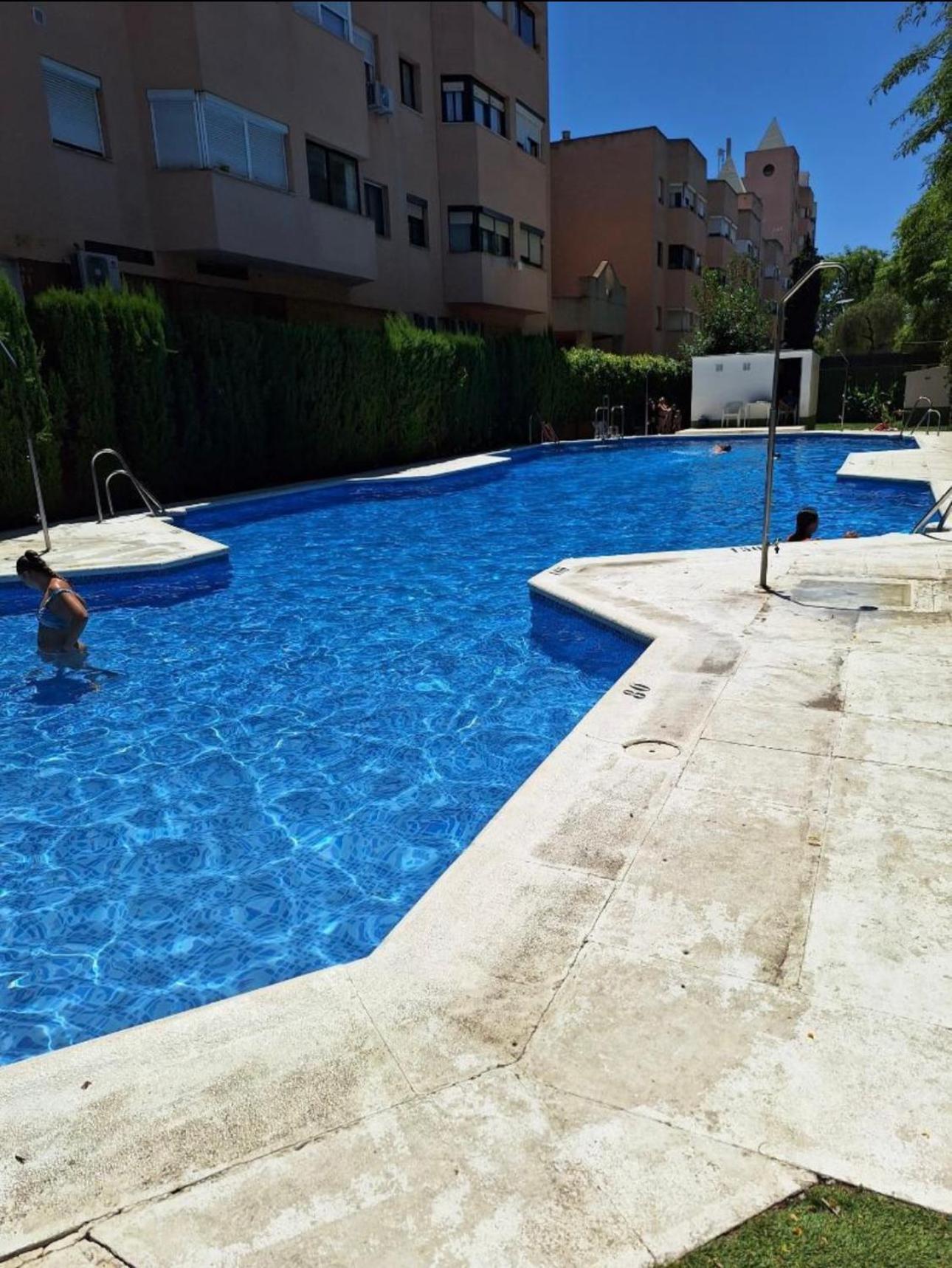 Apartamento Cerca Del Aereopuerto Sevilha Exterior foto